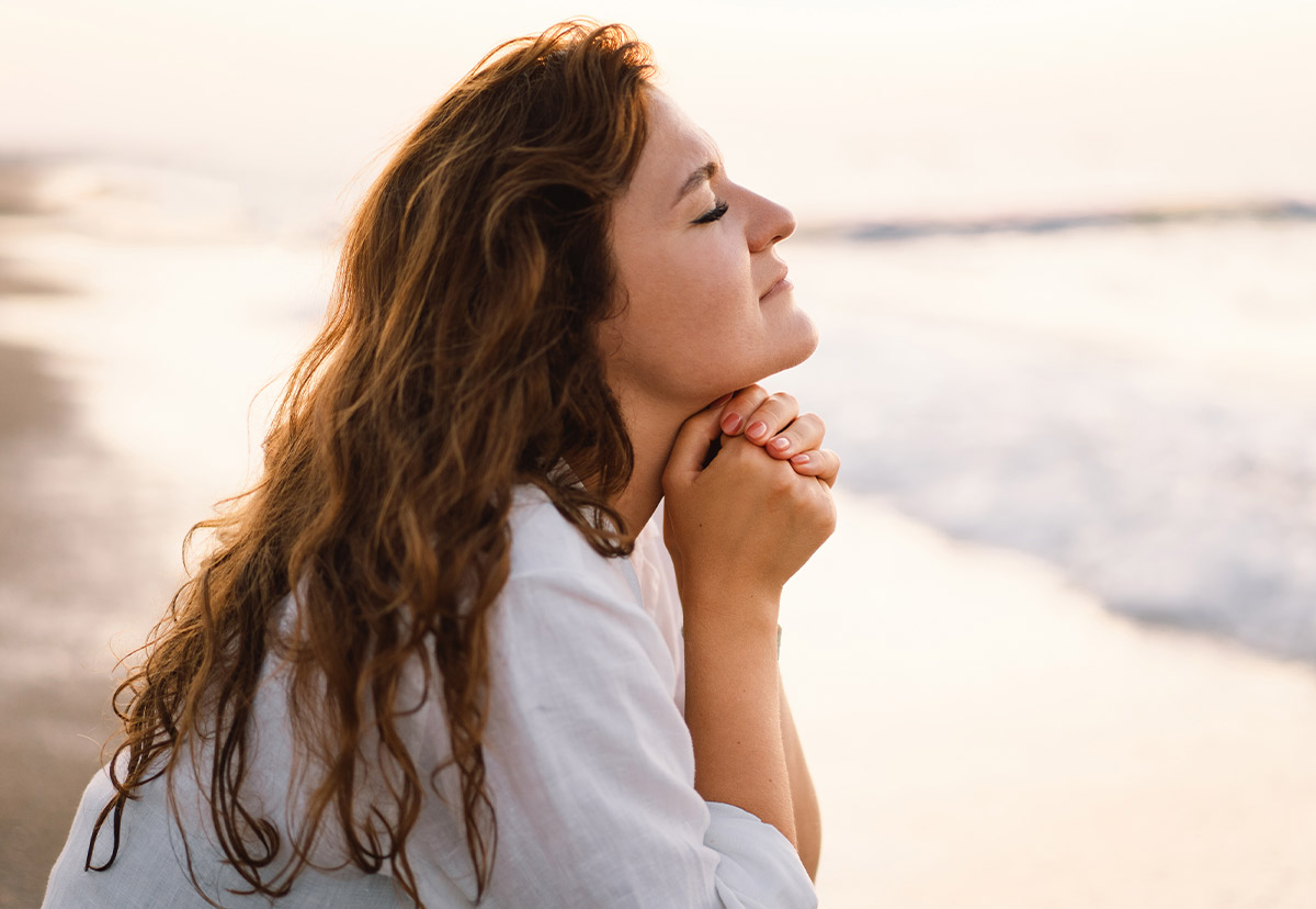 praying woman